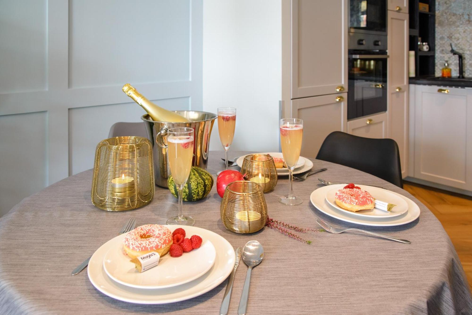 Maya'S Flats & Resorts 34 - Chmielna 73 Gdansk Bagian luar foto