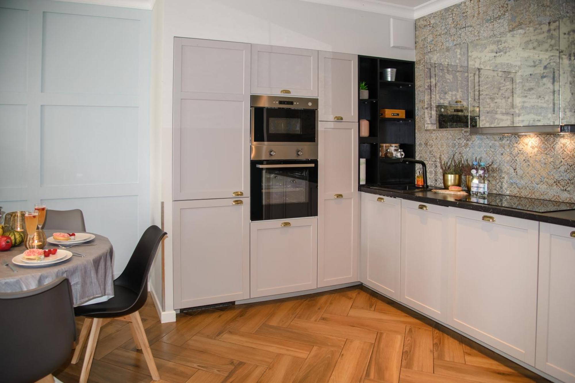 Maya'S Flats & Resorts 34 - Chmielna 73 Gdansk Bagian luar foto