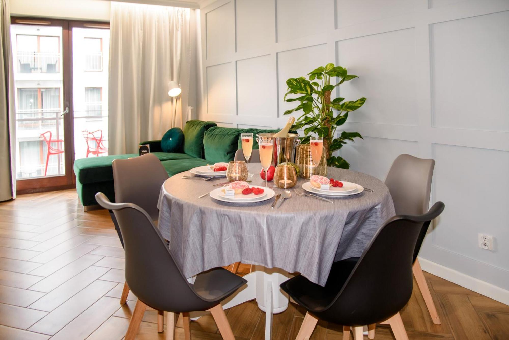 Maya'S Flats & Resorts 34 - Chmielna 73 Gdansk Bagian luar foto